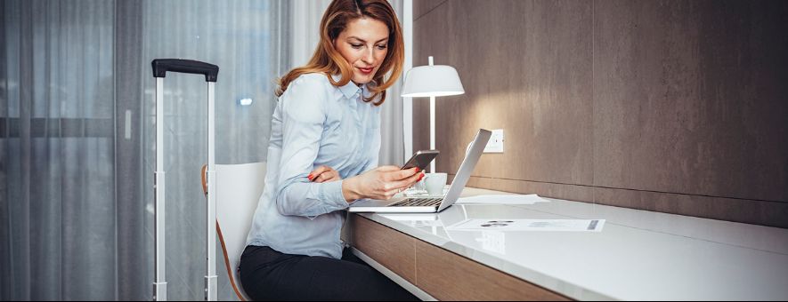 Room rate comparison tool for hotels